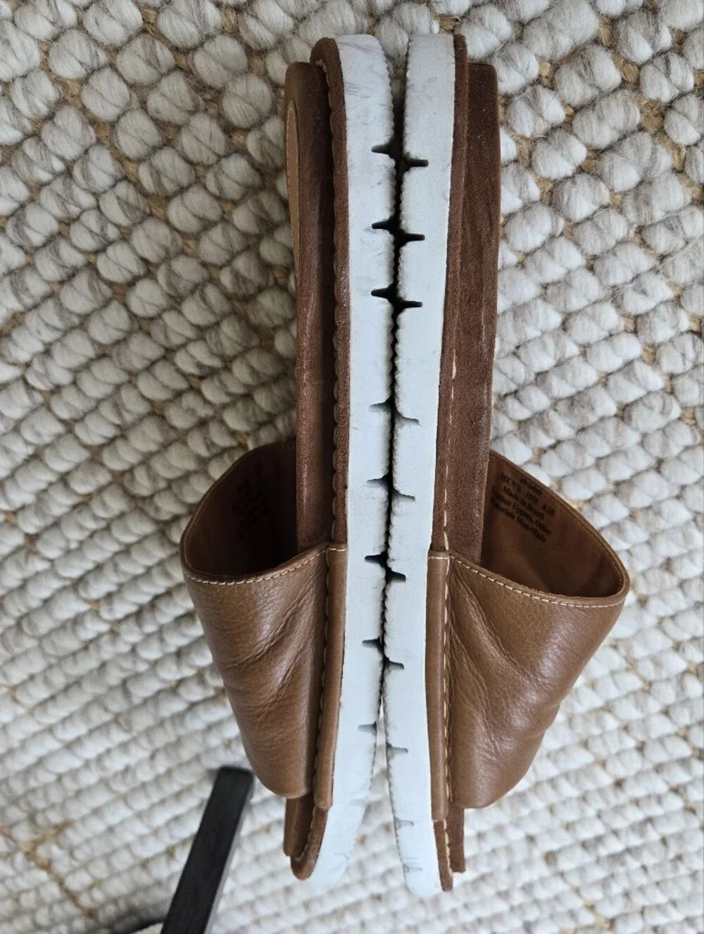 JOHNSTON & MURPHY Thea Flat TAN LEATHER Slide Band SANDALS 10 Sporty Padded Foot